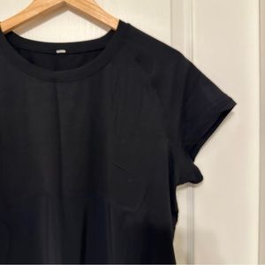 Lululemon Boxy Workout Crop Tee